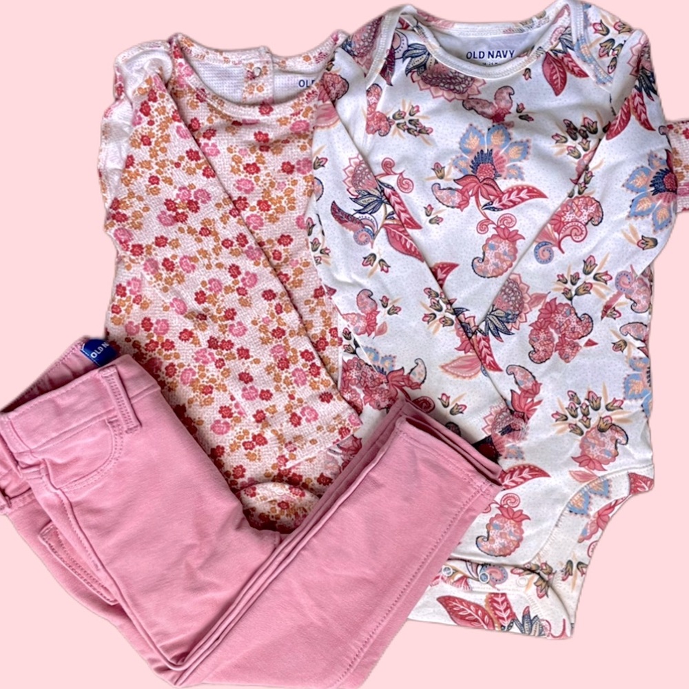 Bundle of 3 - Old Navy Onesies and Ballerina Jeans in Pink - Size 2T